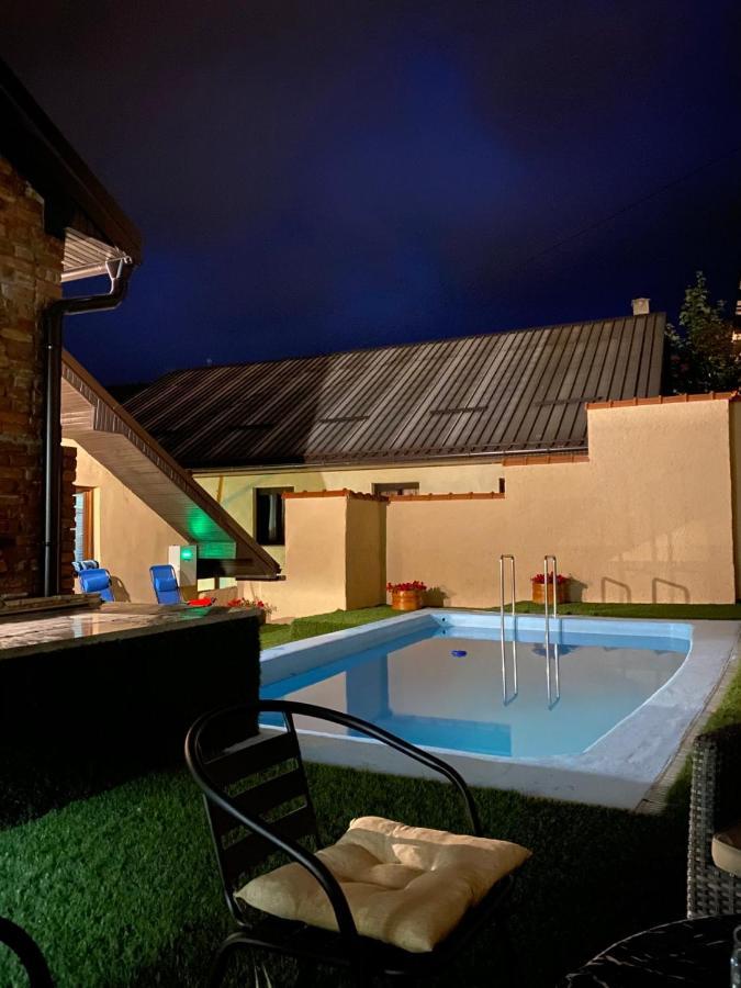 Guesthouse Prenociste Faraon Pljevlja Exteriör bild
