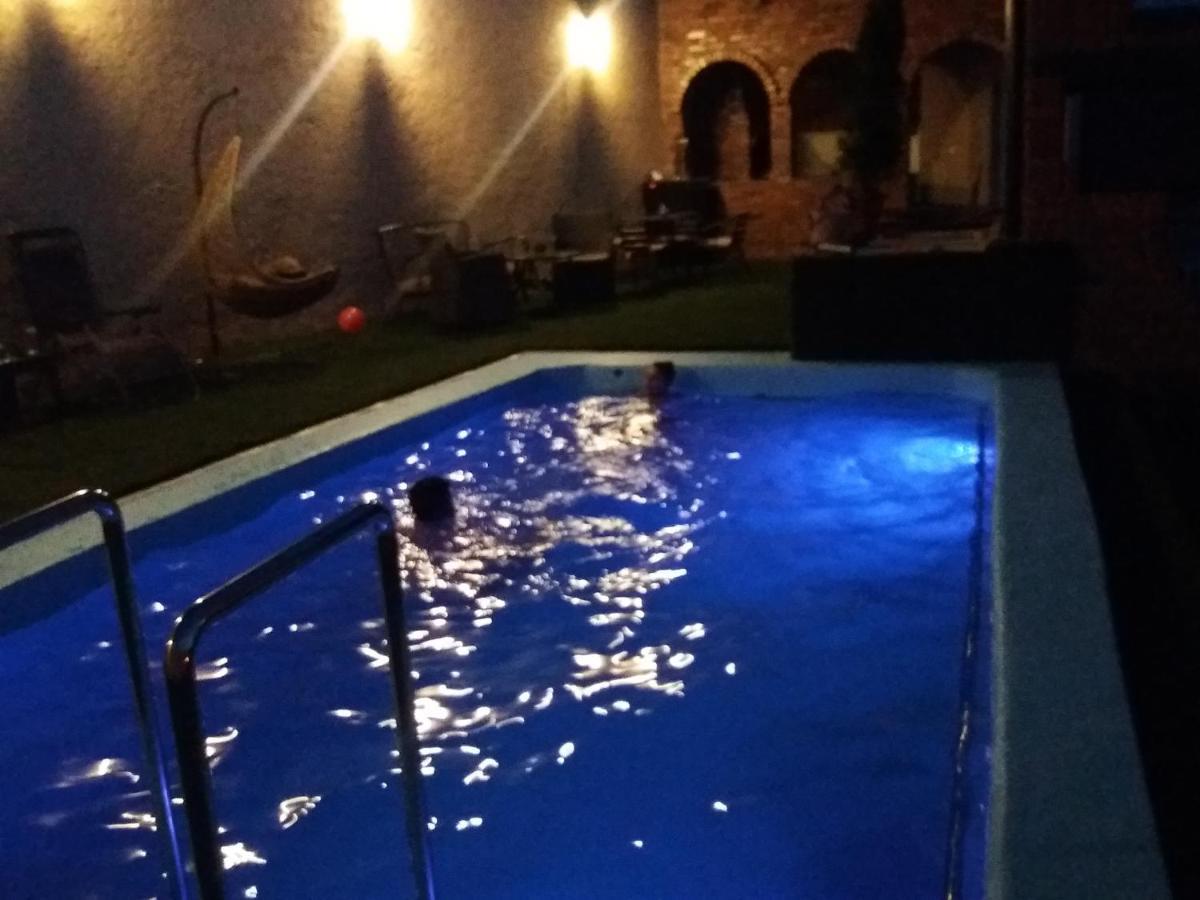 Guesthouse Prenociste Faraon Pljevlja Exteriör bild