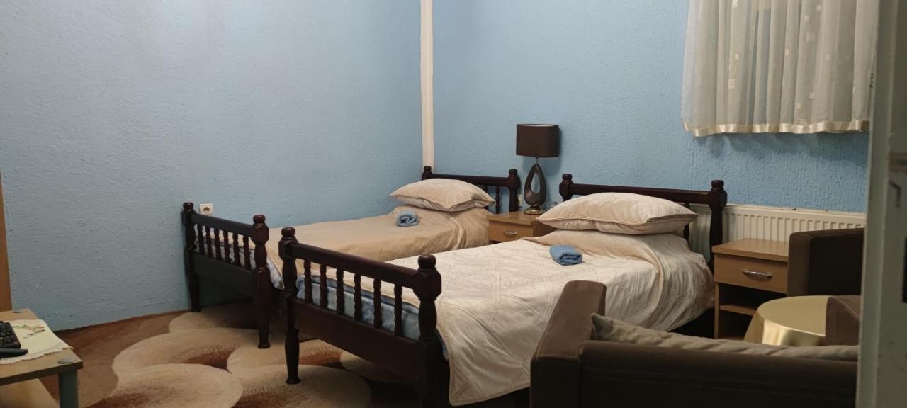Guesthouse Prenociste Faraon Pljevlja Exteriör bild