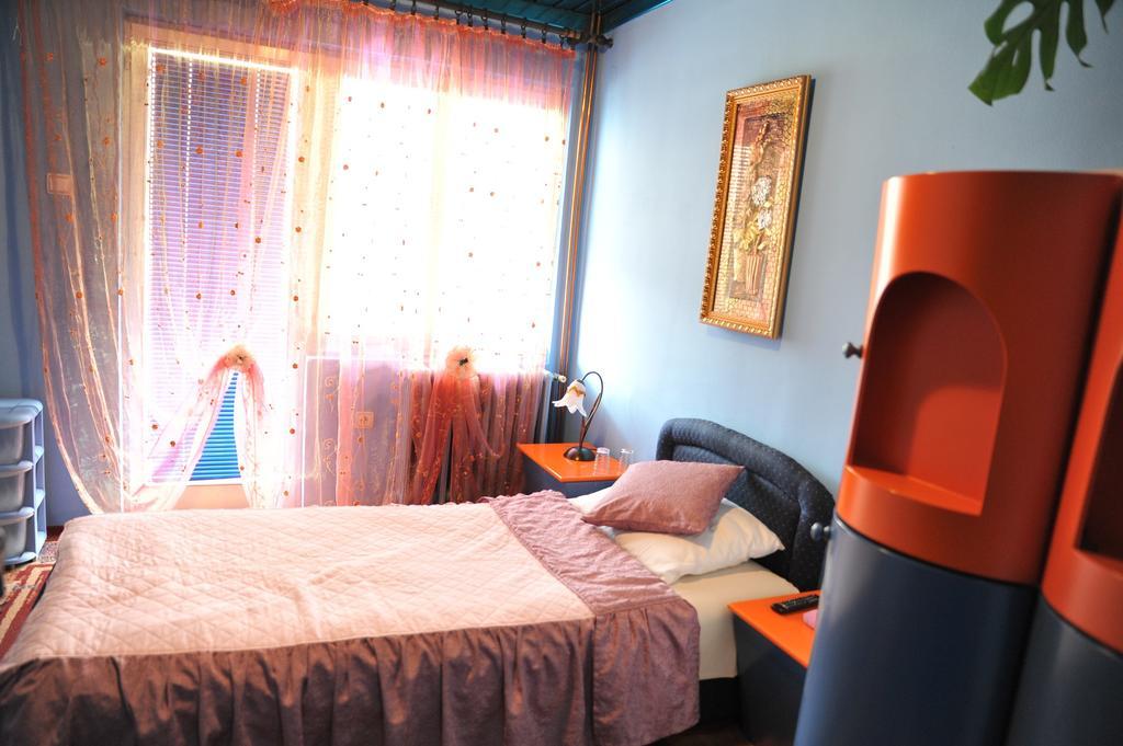 Guesthouse Prenociste Faraon Pljevlja Rum bild